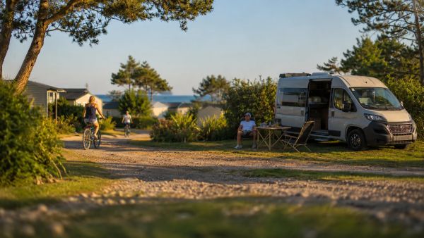 Choisissez votre camping à Gouville sur Mer : nature et confort